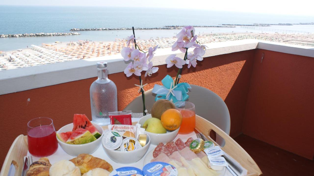 Hotel Palazzo Caveja Rimini Exterior photo